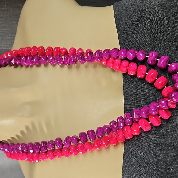NECKLACE NUGGET BEADS IN PINK / PURPLE - Picture 2 of 7